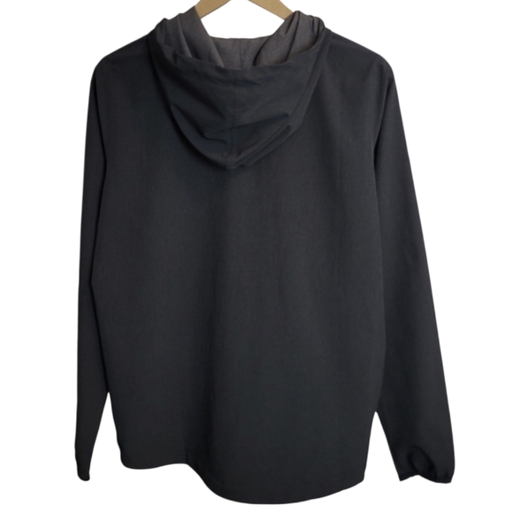 Vuori Outdoor Trainer Shell Jacket in Black Heather - Picture 10 of 11